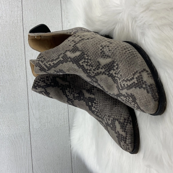 Boots Ankle Flats By Free People In Snakeskin Print, Size: 9
