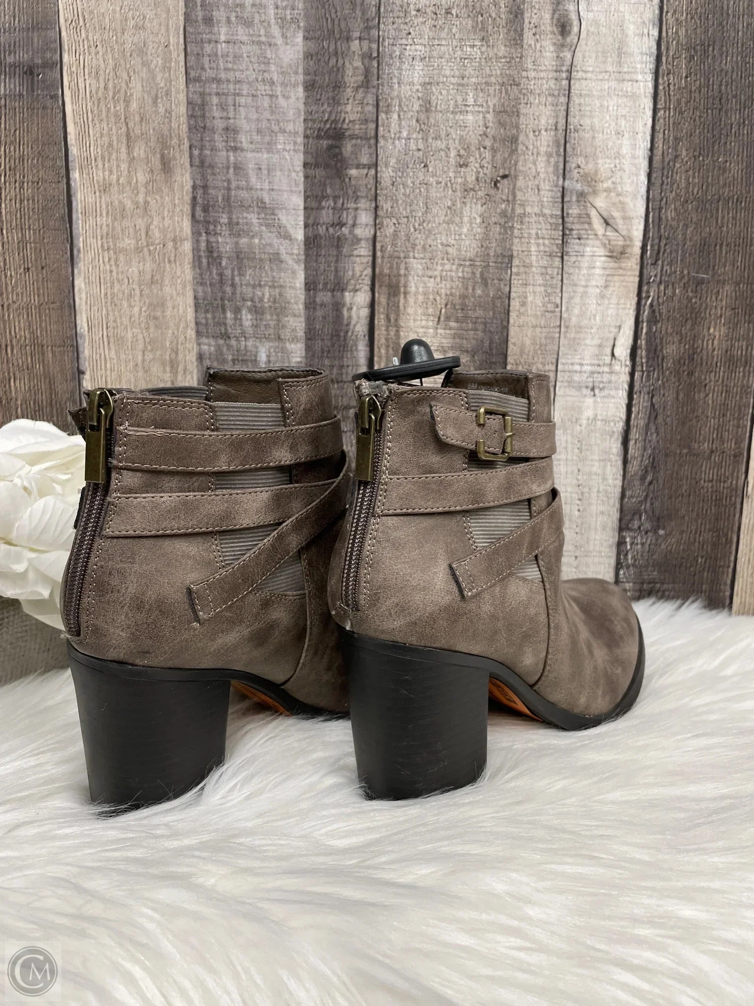 Boots Ankle Heels By Cmf In Taupe, Size: 8