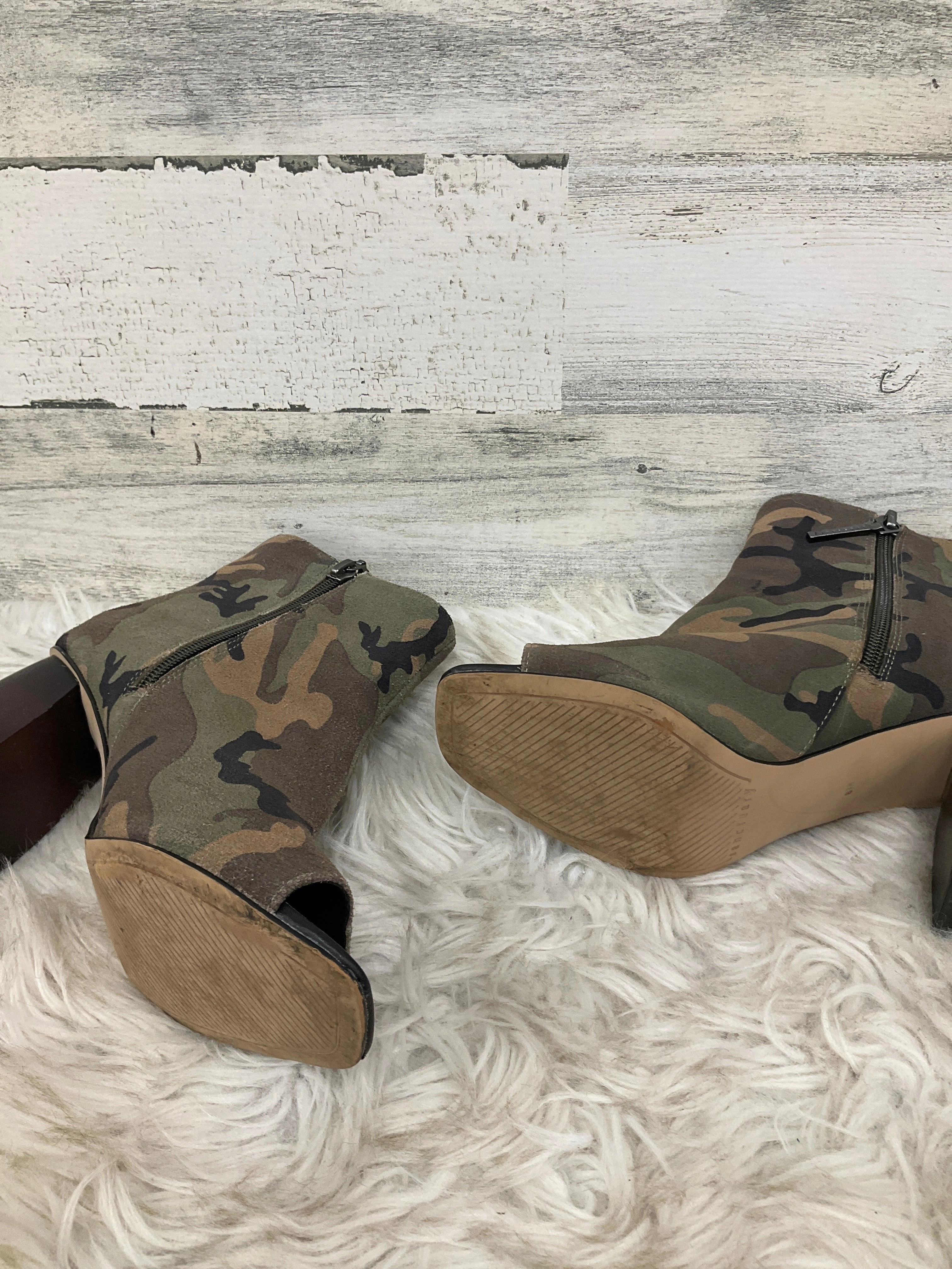 Boots Ankle Heels By Sanctuary In Camouflage Print, Size: 6