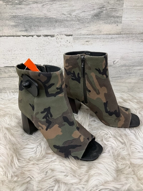 Boots Ankle Heels By Sanctuary In Camouflage Print, Size: 6