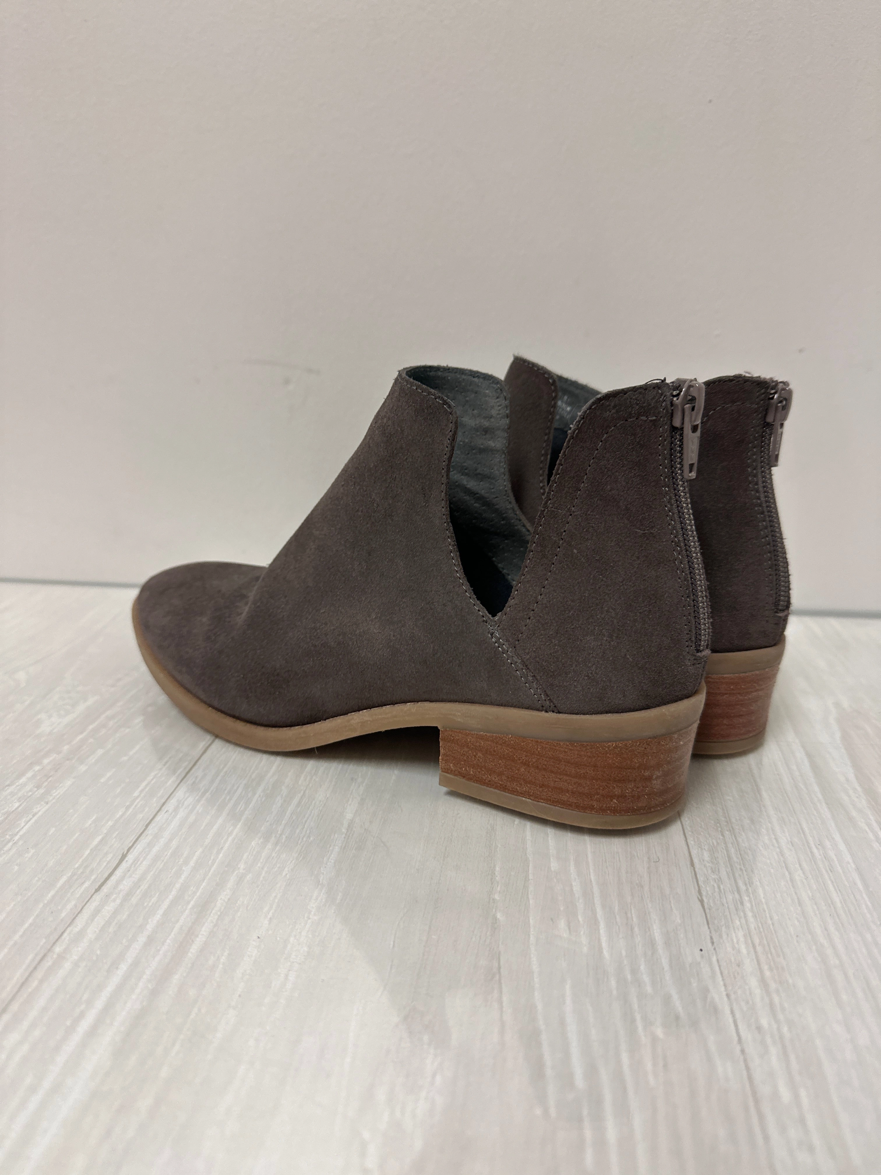 Boots Ankle Heels By Steve Madden In Taupe, Size: 8