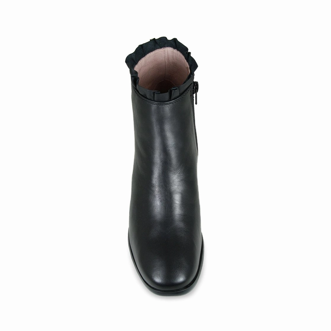 Frill: Black Leather