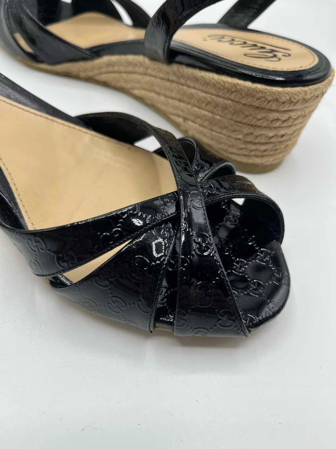 Gucci black and beige Size 10.5 Shoes