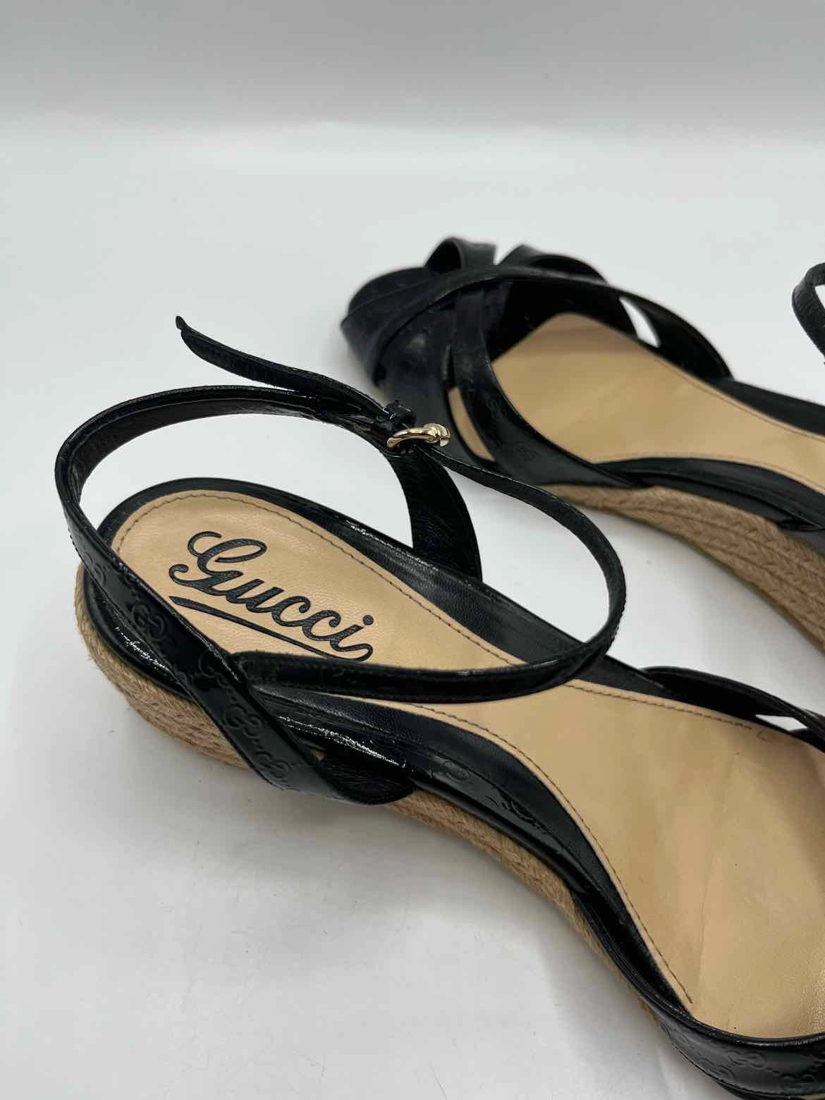 Gucci black and beige Size 10.5 Shoes