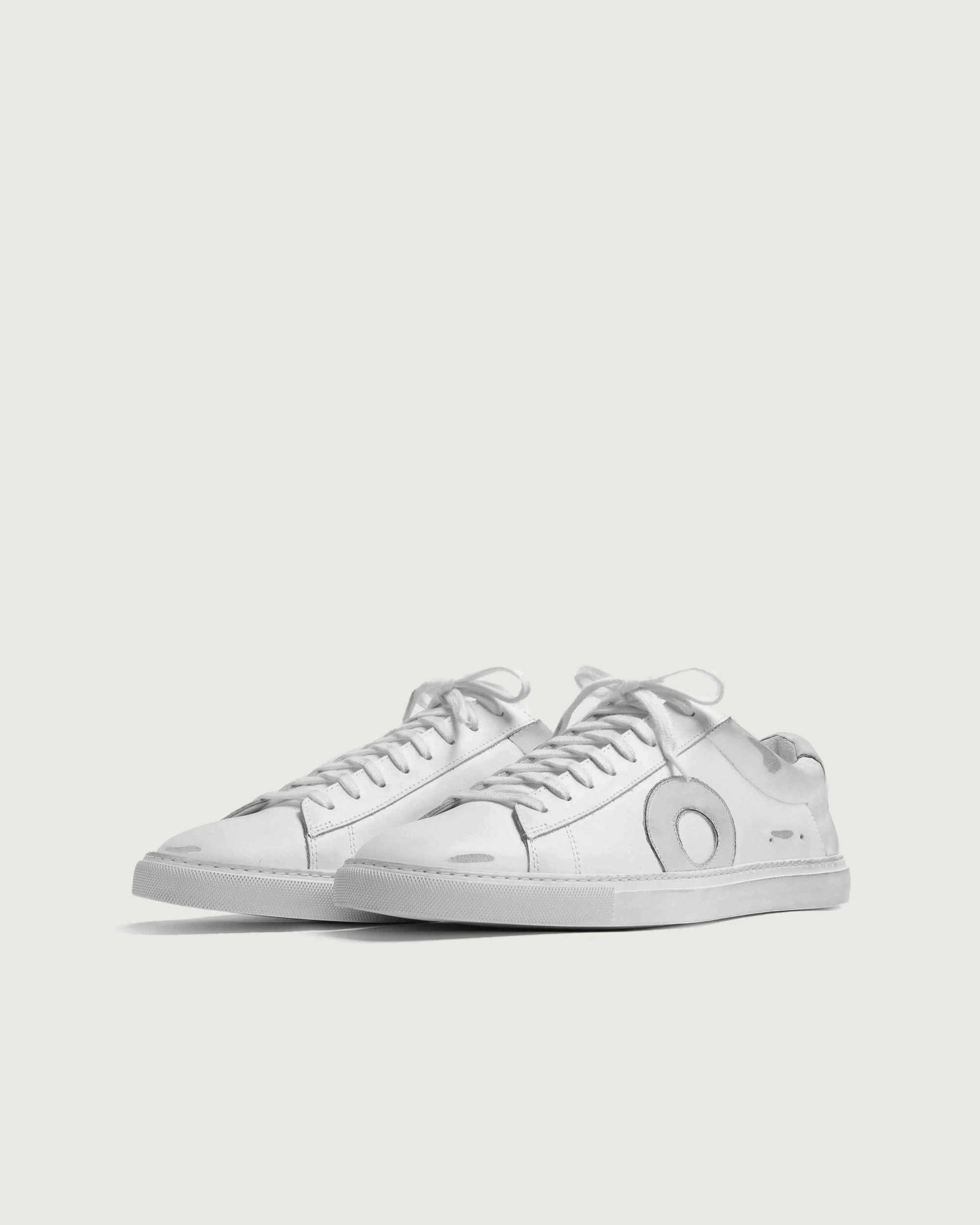Low 1 | White Wall