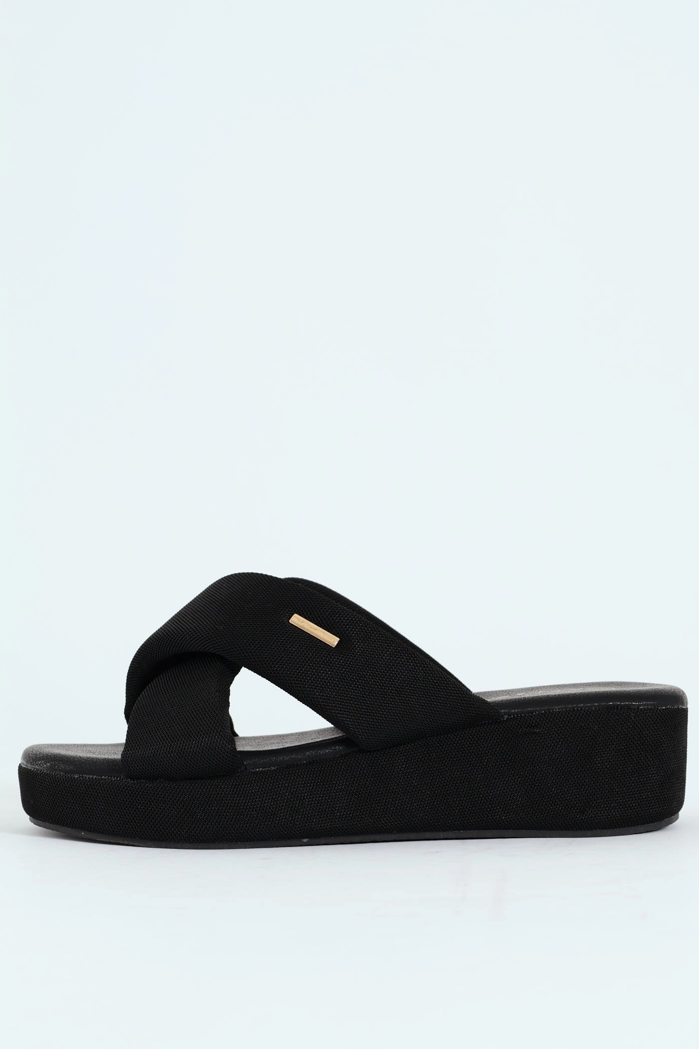 Mesh Crosstrap On Flatform Sandal - Black