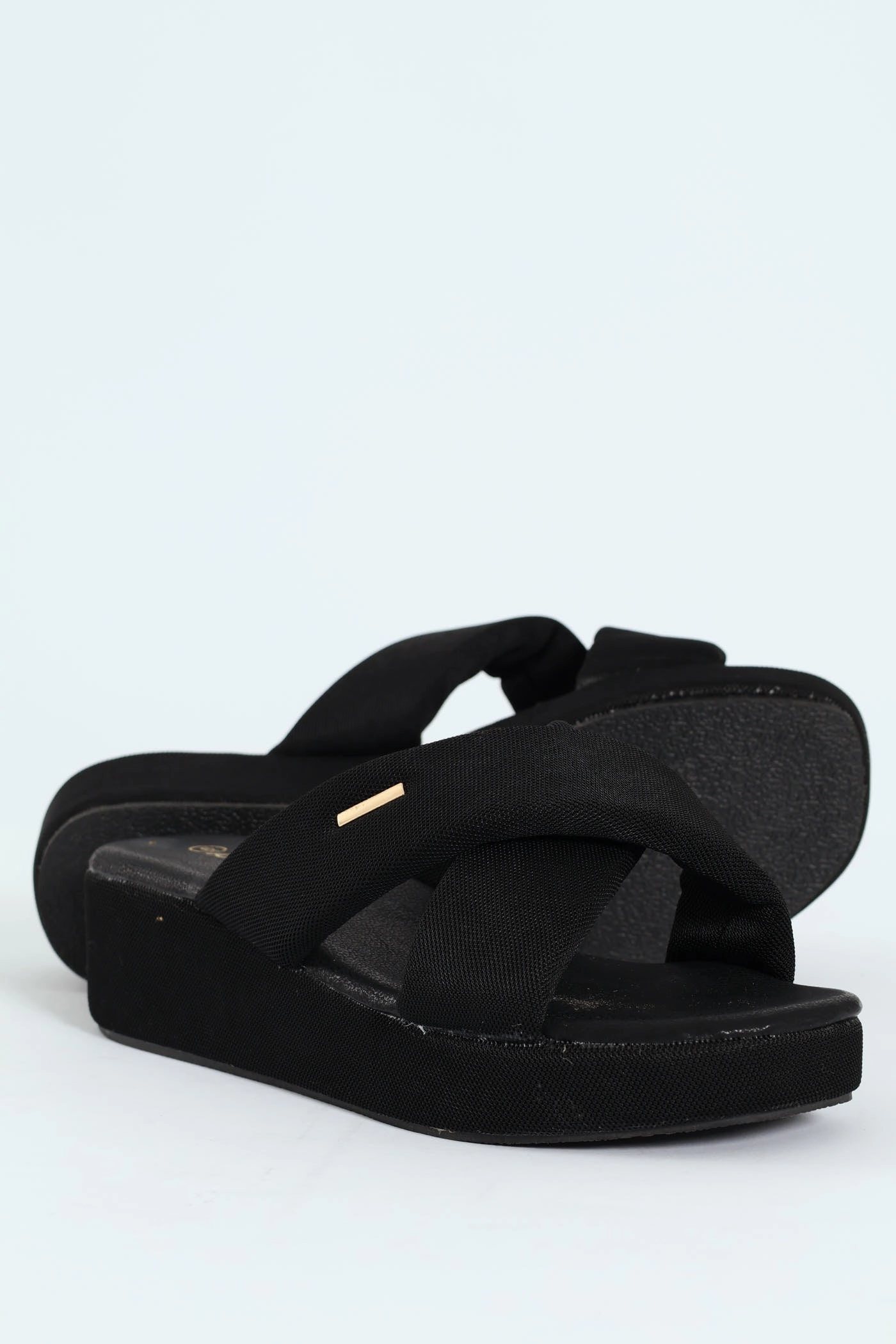 Mesh Crosstrap On Flatform Sandal - Black