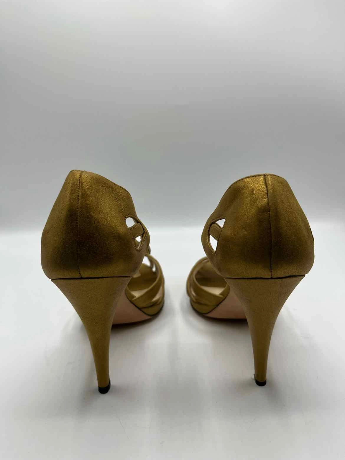 Oscar de la Renta metallic gold Size 40 Shoes
