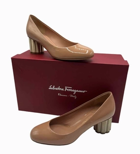 Salvador Ferragamo Nude Size 5 Shoes