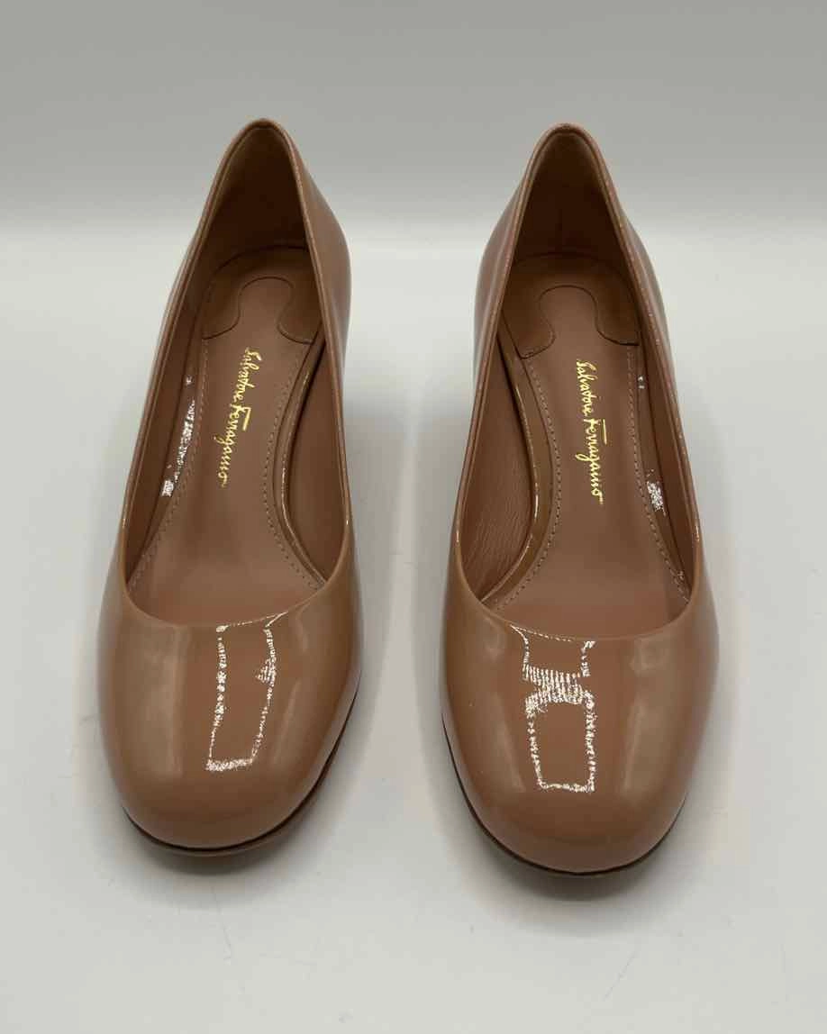 Salvador Ferragamo Nude Size 5 Shoes