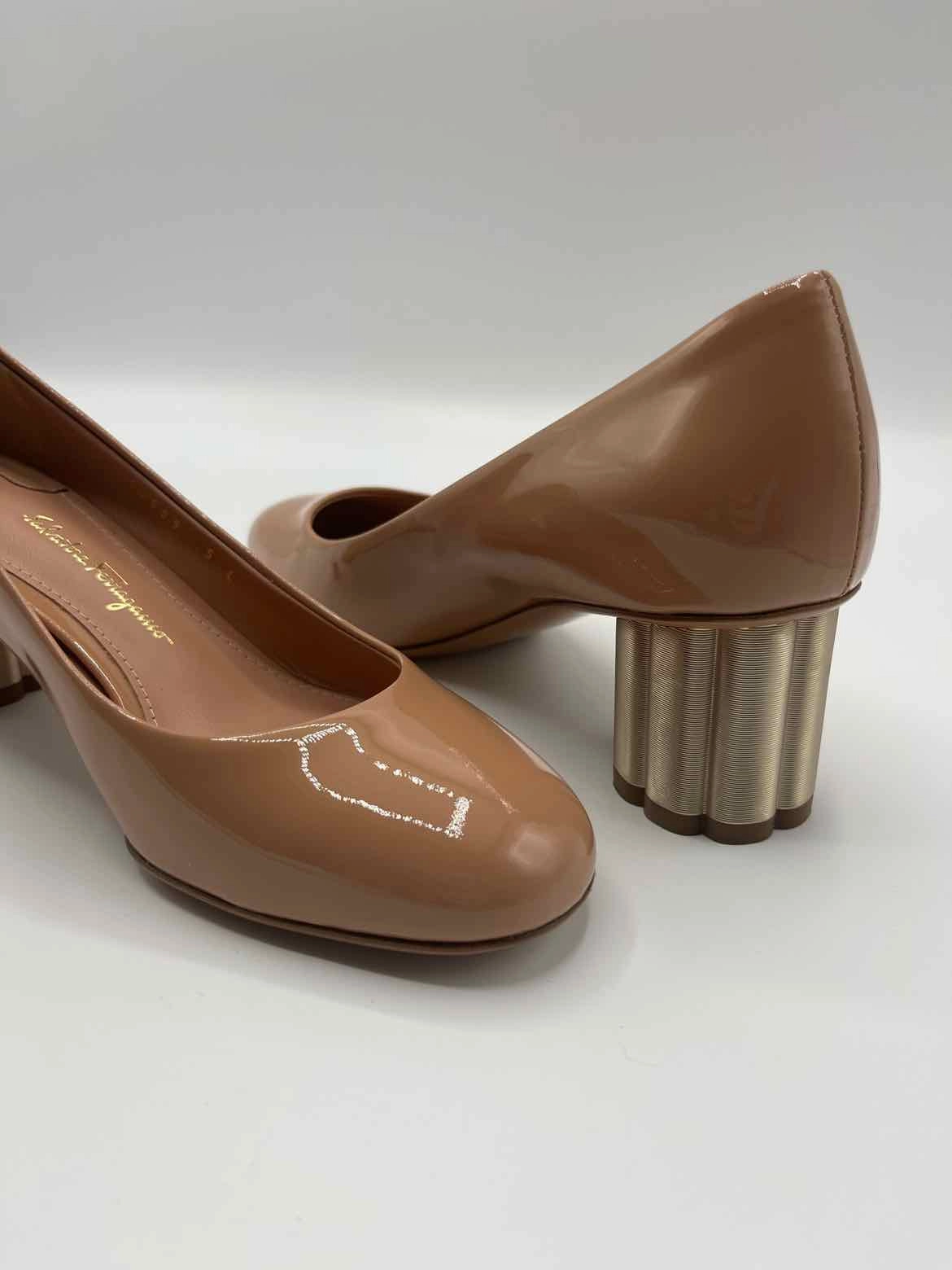 Salvador Ferragamo Nude Size 5 Shoes