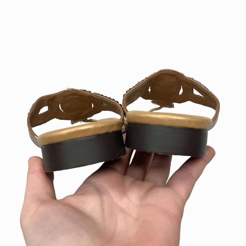 Sandals Flats By Ann Marino  Size: 11
