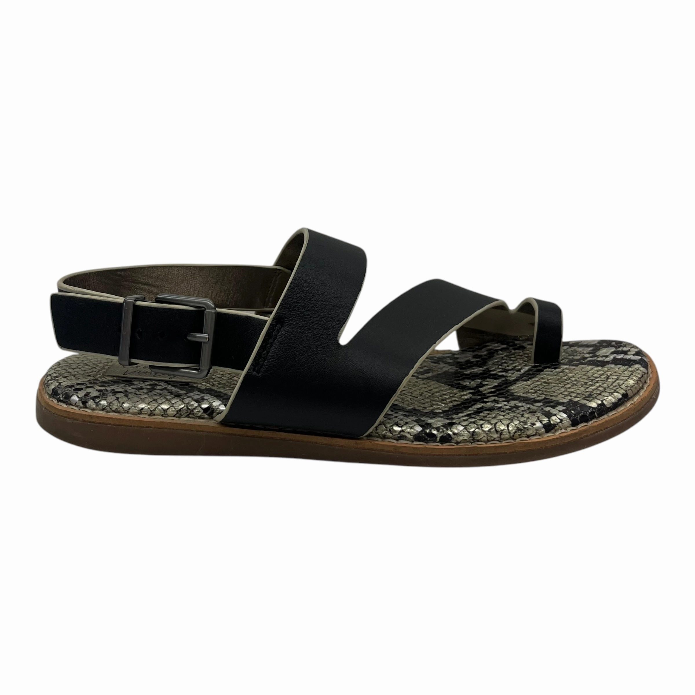 Sandals Flats By Crown Vintage In Black, Size:6.5
