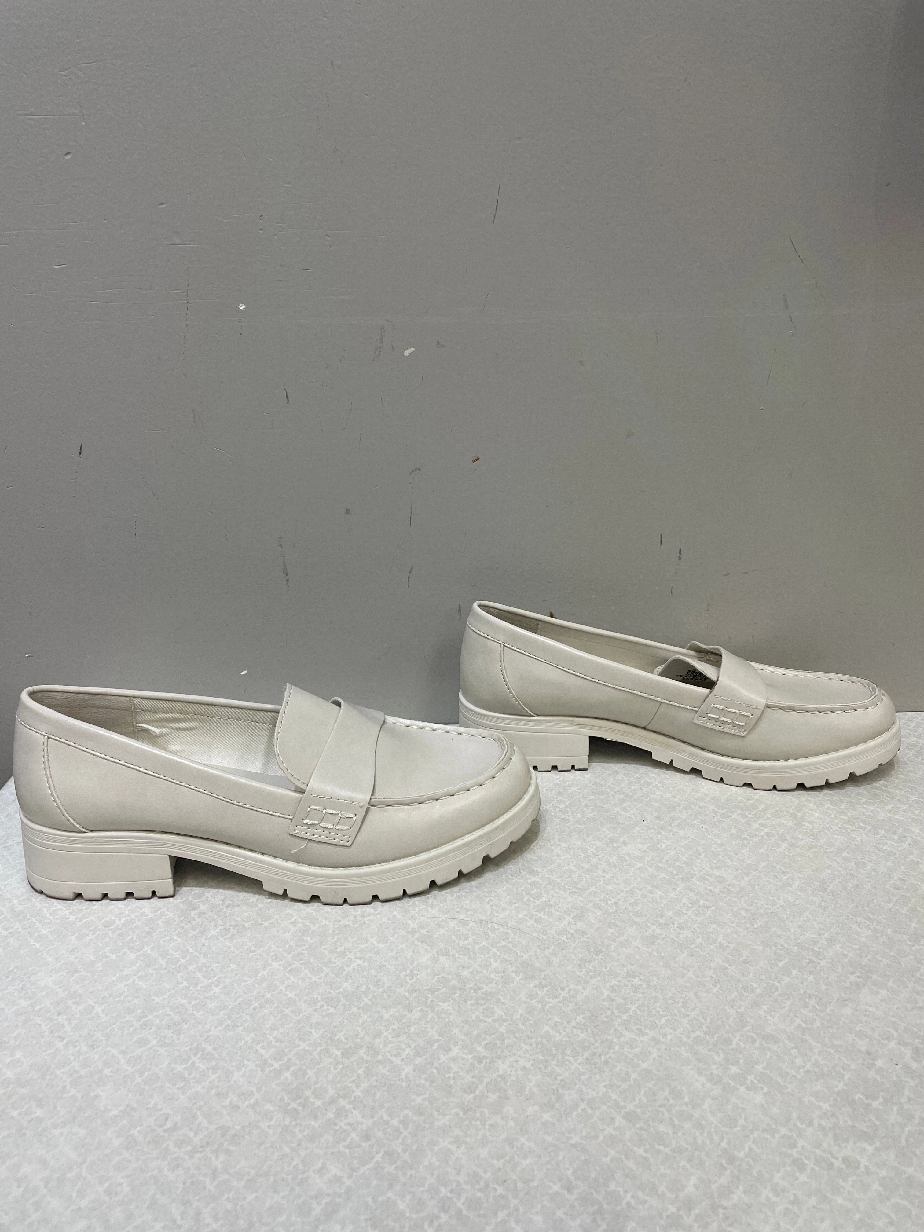 Shoes Heels Block By Old Navy In White, Size: 10
