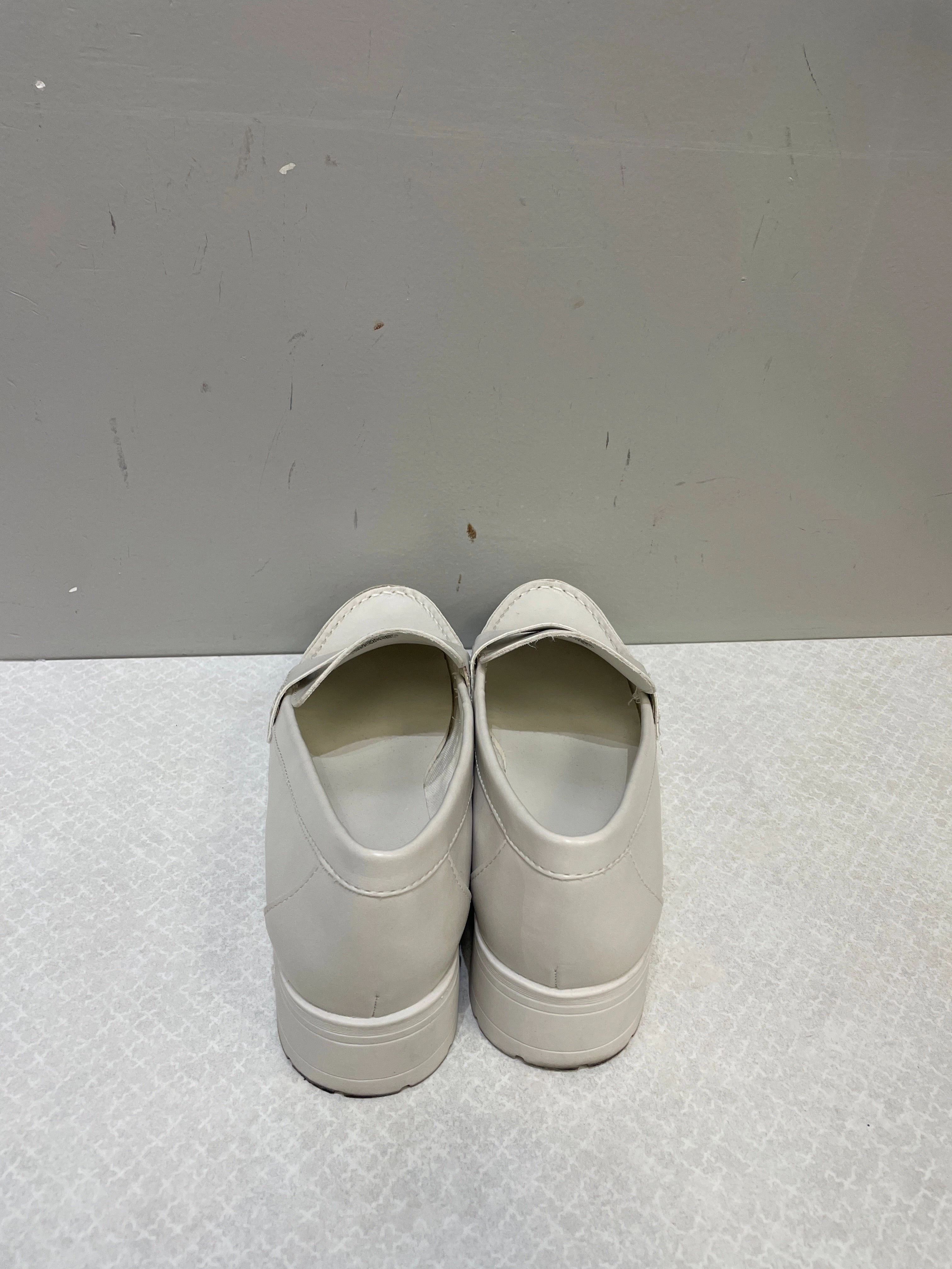 Shoes Heels Block By Old Navy In White, Size: 10