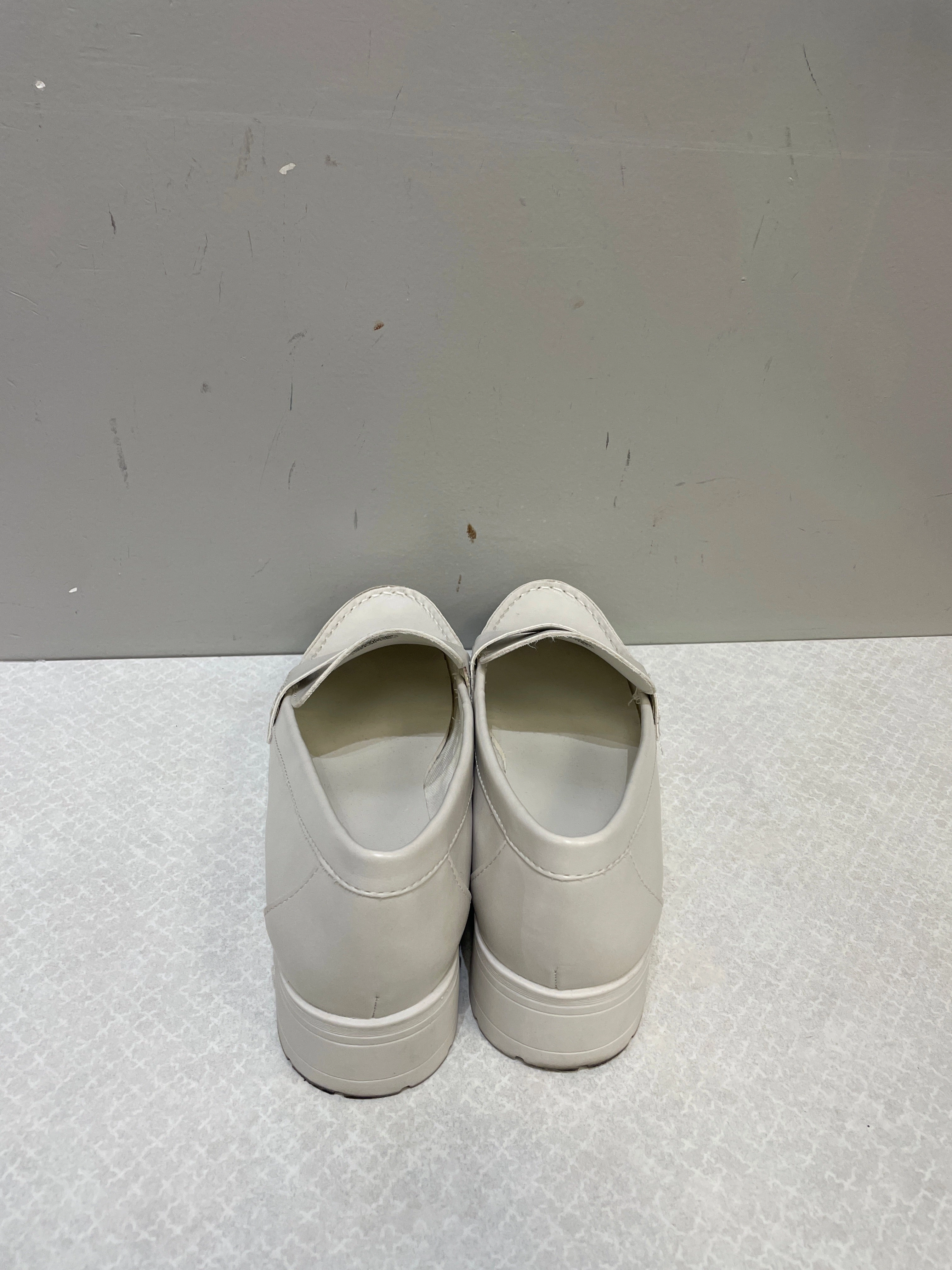 Shoes Heels Block By Old Navy In White, Size: 10