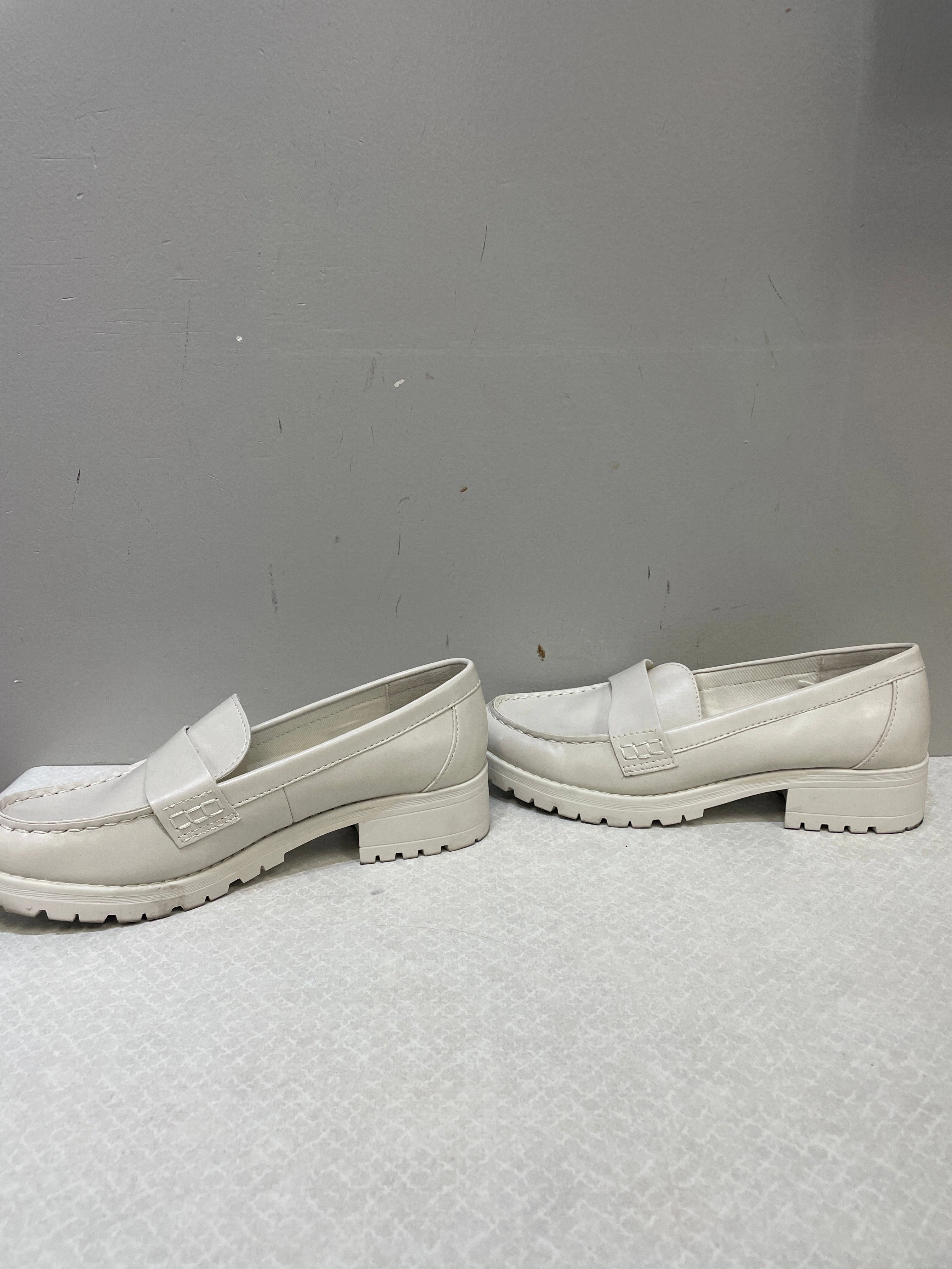 Shoes Heels Block By Old Navy In White, Size: 10