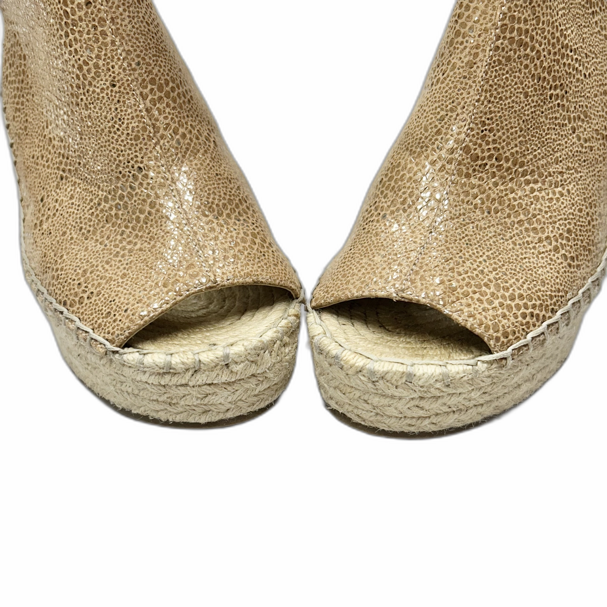 Shoes Heels Wedge By Kenneth Cole In Tan, Size: 7
