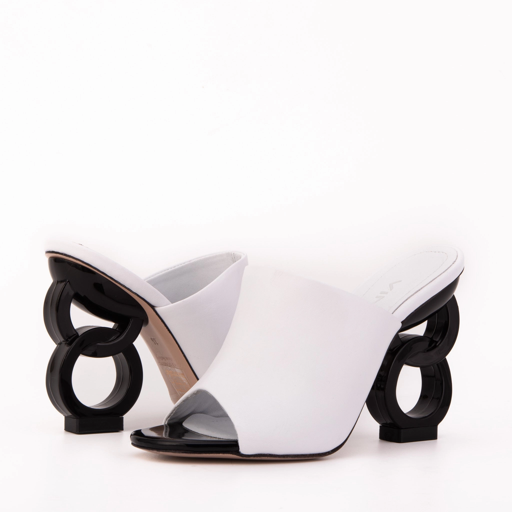 The Cymmer White Leather Women Sandal