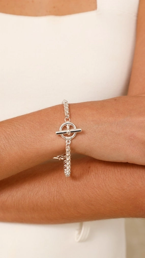 Toggle Detail Interest Chain Bracelet - Silver